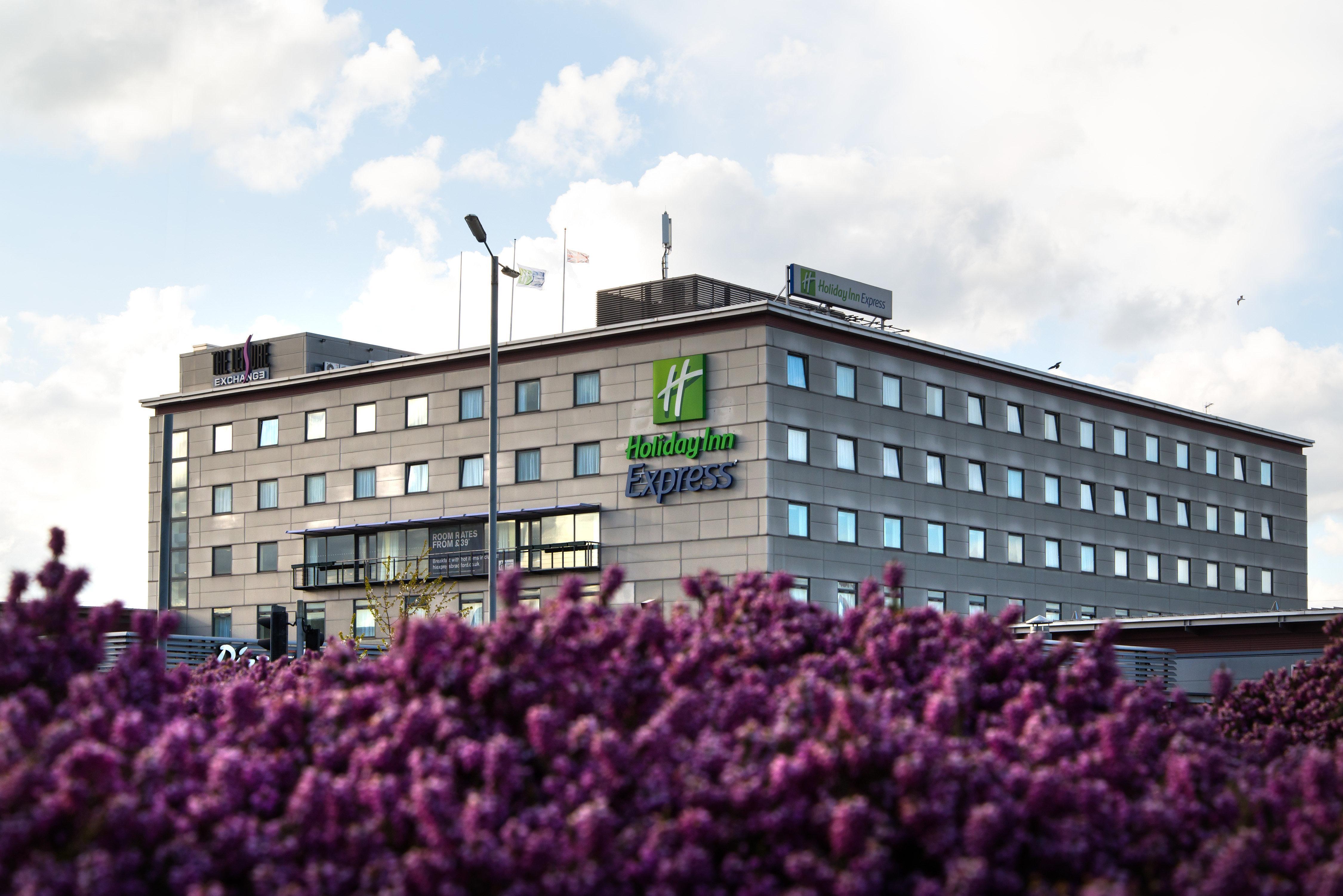 Holiday Inn Express Bradford City Centre By Ihg Bagian luar foto