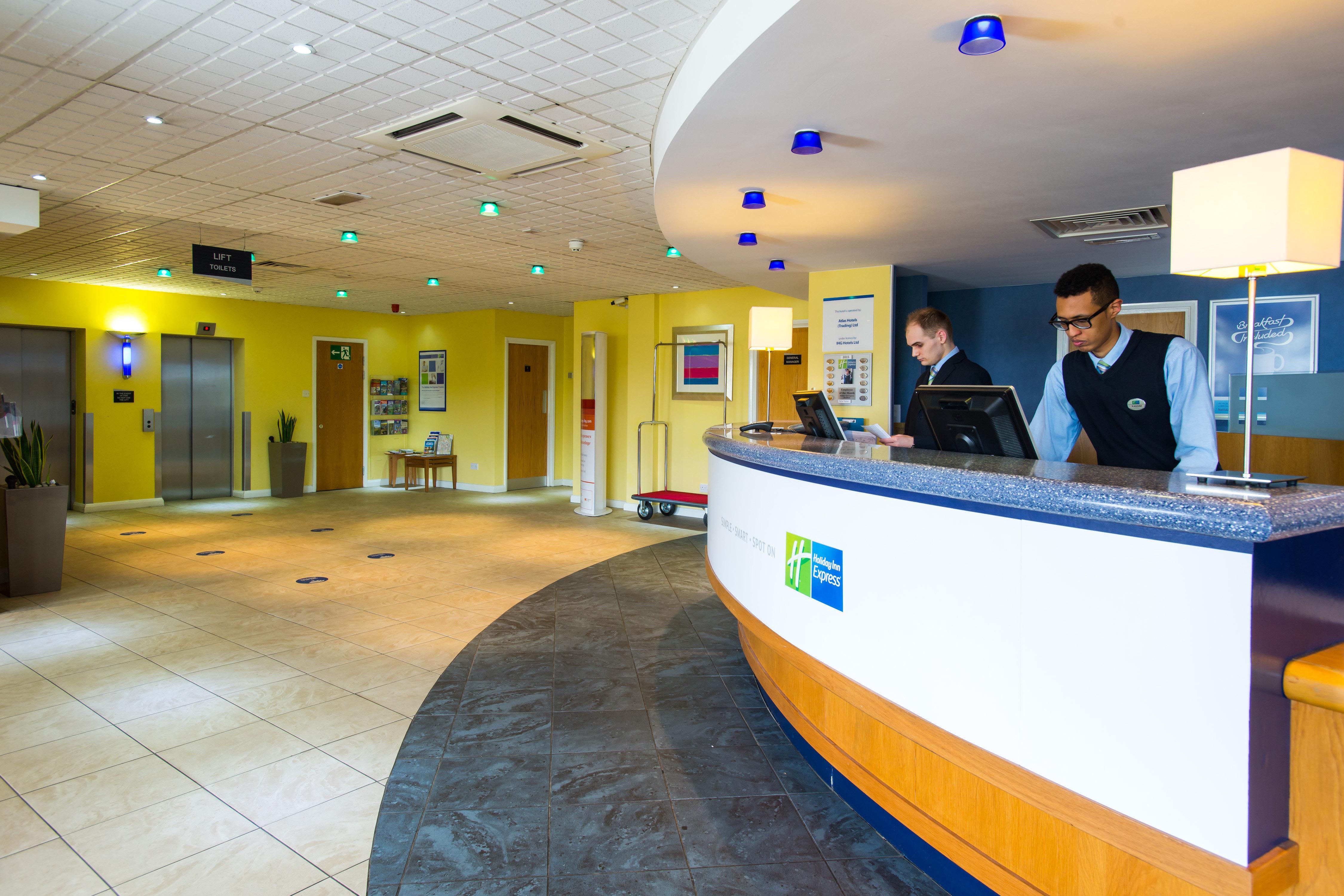 Holiday Inn Express Bradford City Centre By Ihg Bagian luar foto