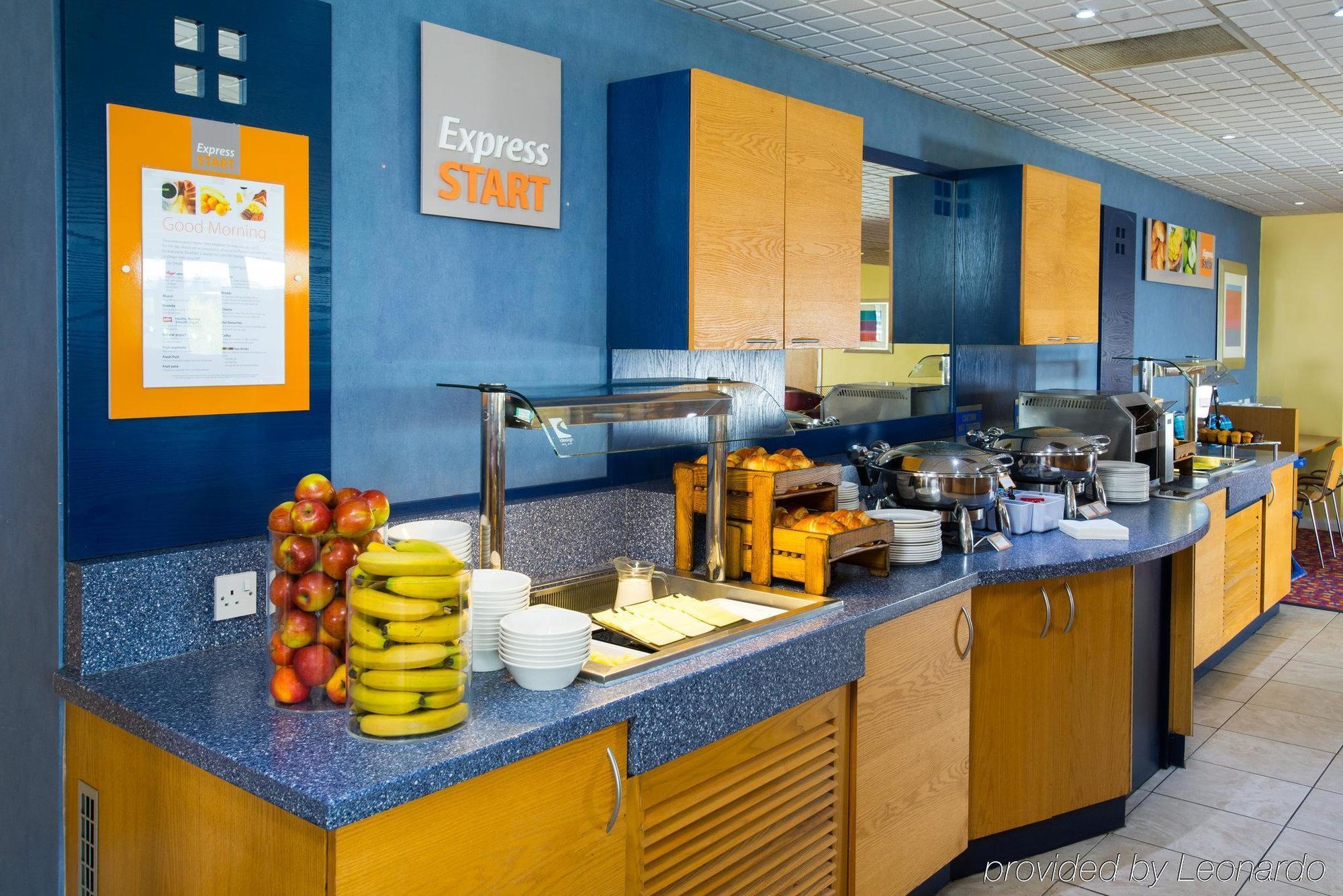 Holiday Inn Express Bradford City Centre By Ihg Bagian luar foto