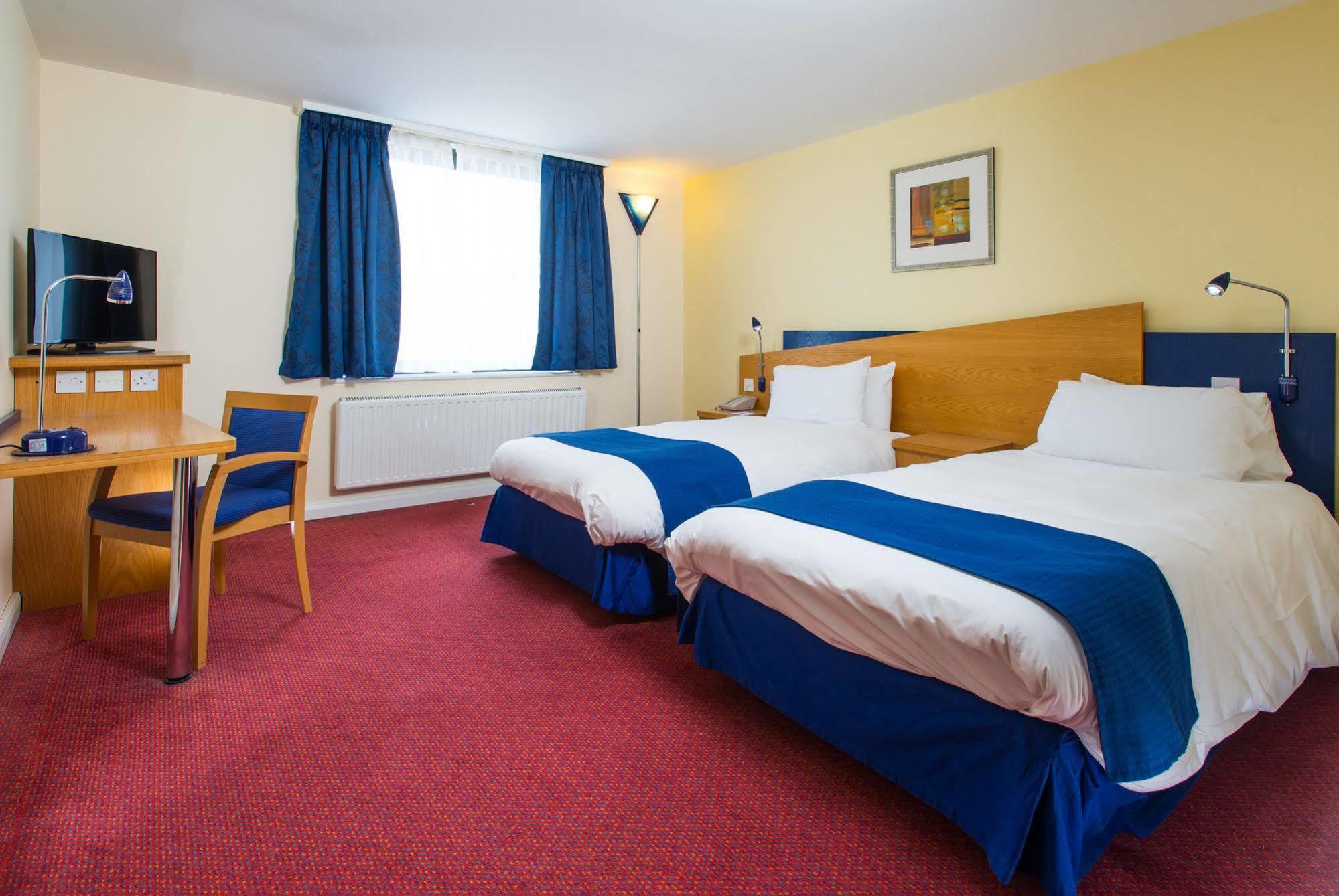Holiday Inn Express Bradford City Centre By Ihg Bagian luar foto